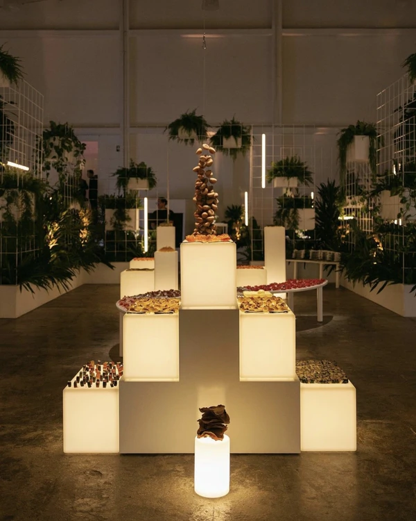 Trend: Modern Grazing Tables