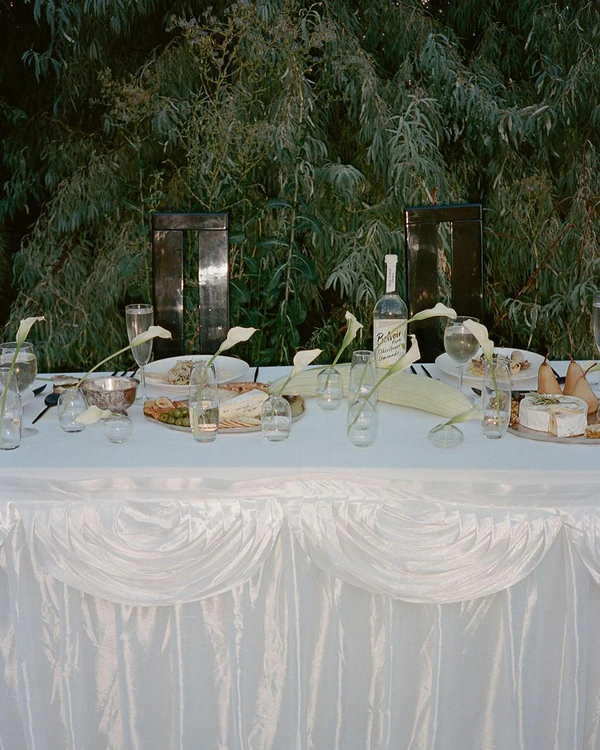 Should You Plan a Weekday Wedding? — photo 1