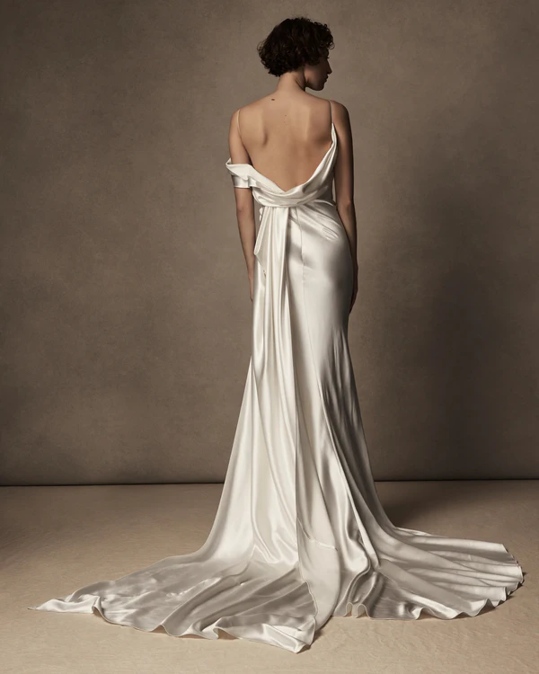 21 Maternity Dresses for Brides