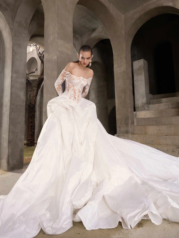Galia Lahav, wedding bridal in California, USA — portfolio photo 6