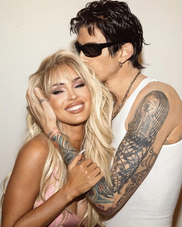 26 Couples Halloween Costume Ideas for 2025