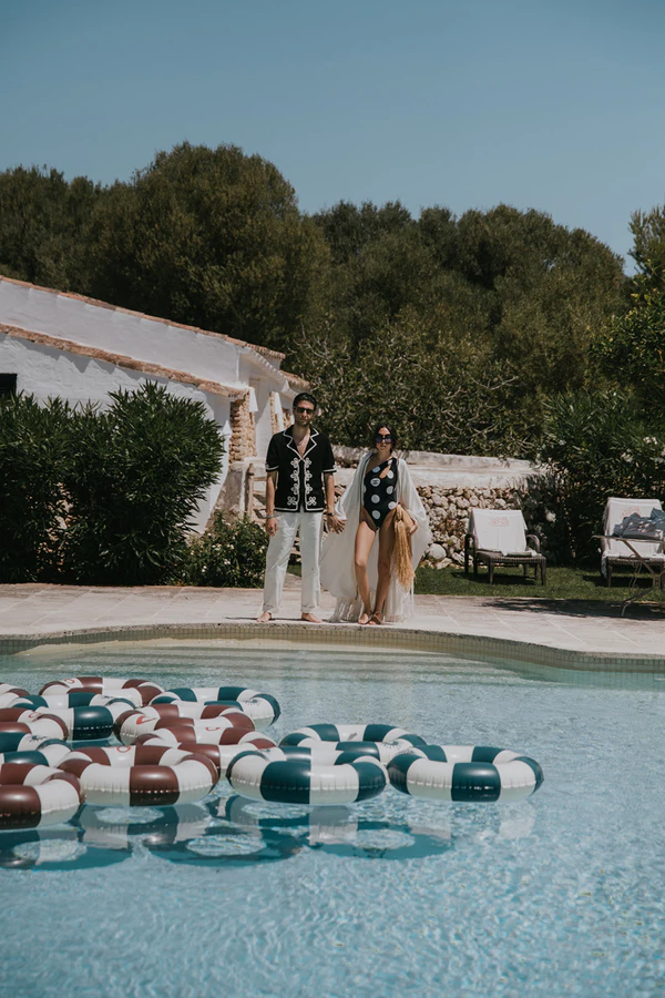 Pastel Florals, Golden Arches & a Dance-Filled Night at This Menorca Quarry Wedding