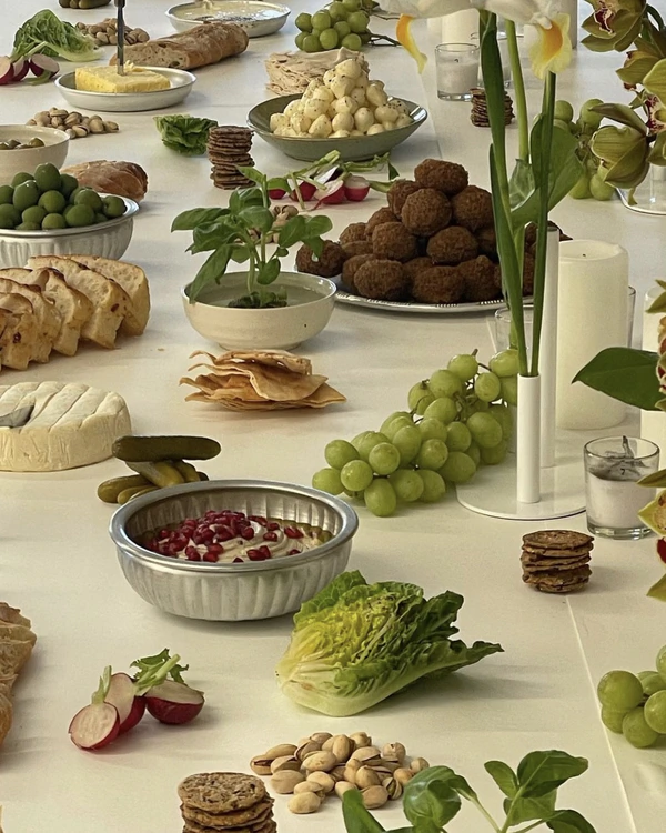 Tablescape Styling with Fruit