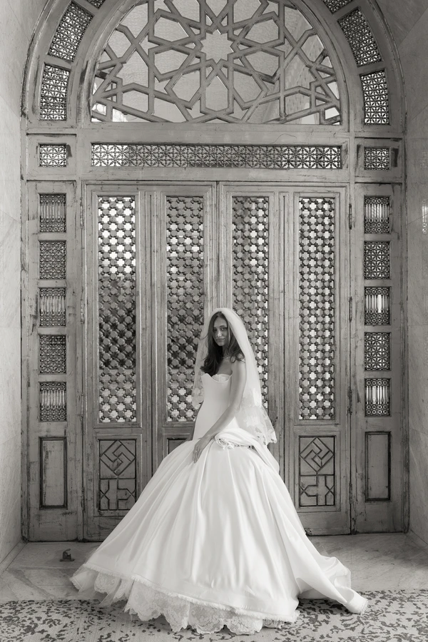 Desert Romance Meets Modern Minimalism at This Spectacular Pyramids of Giza Wedding