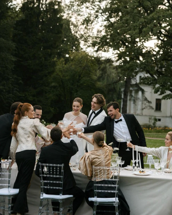 10 Things You Should Never Do at a Wedding — photo 1