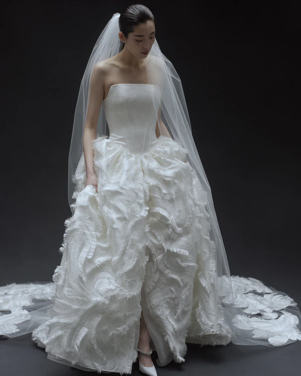 40 Show-Stopping Corset Wedding Dresses from the 2026 Bridal Collections