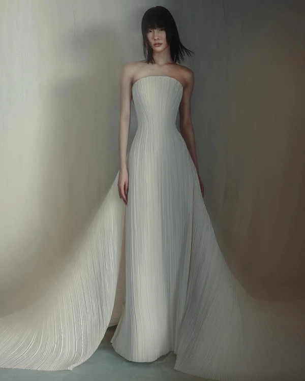 The Chicest Wedding Dresses Matched to Every Bridal Style