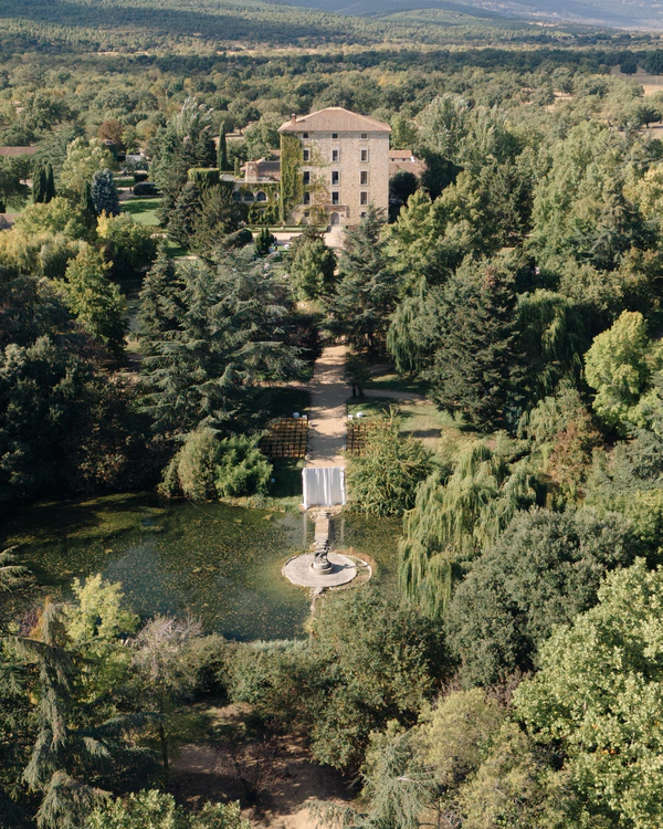 A Unique Fusion of Italian, Spanish & Chinese Cultures in this Chic Madrid Garden Wedding