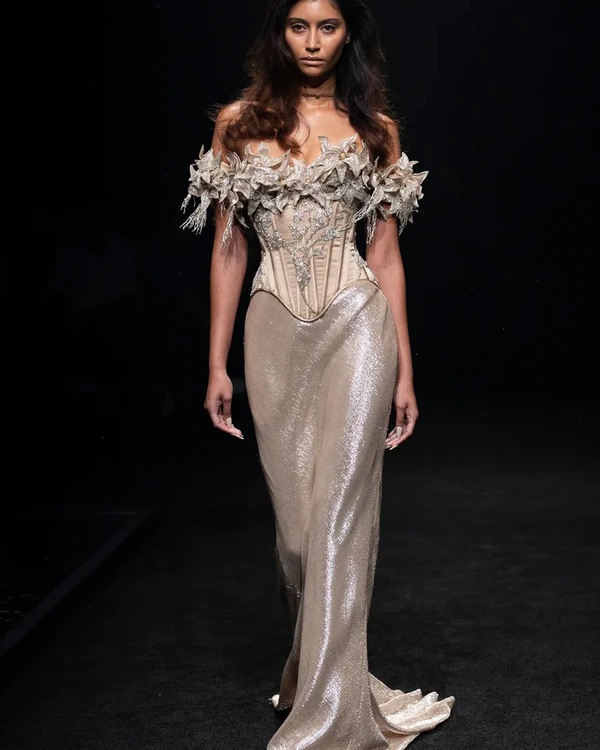 <a href="https://www.wiederhoeft.com/pages/ss27-runway">Wiederhoeft</a>