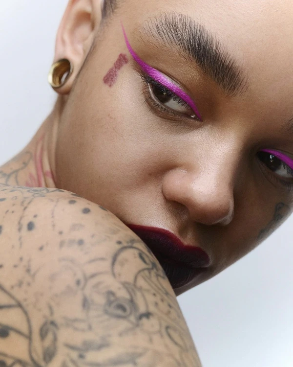 Makeup Trend: Statement Colorful Eyeliner