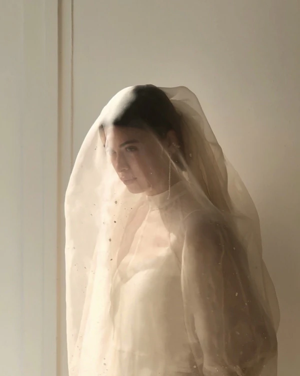 How to Choose a Wedding Dress: 5 Top Tips