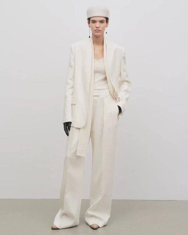 14 Wedding Suit Ideas for Modern Brides