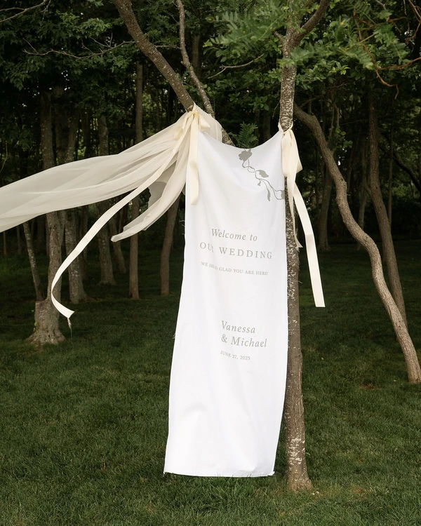 A Stylish Vintage Wedding on Long Island’s North Fork