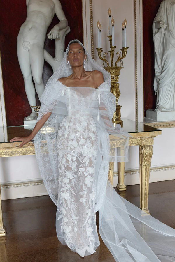<a href="https://www.instagram.com/viviennewestwood/">Vivienne Westwood</a>, Photography: <a href="https://www.instagram.com/benjamintayl0r/">Ben Taylor</a>