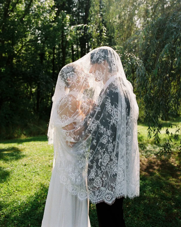 The Pros & Cons of a First Look — photo 1