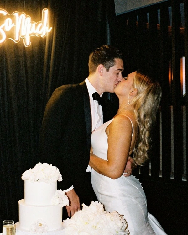 15 Best Wedding Photographers in Hawaii