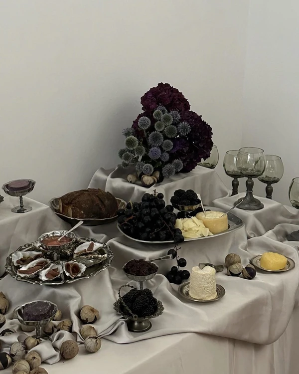 Trend: Modern Grazing Tables