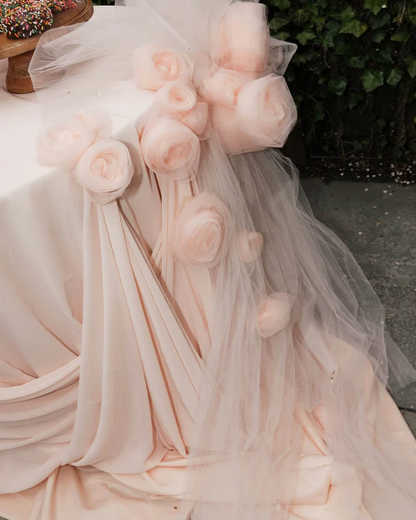 <a href="https://www.instagram.com/p/DJopxpRAjt5/?img_index=2" target="_blank">Honey + Thyme Events, Photography: Ellie McKinney</a>