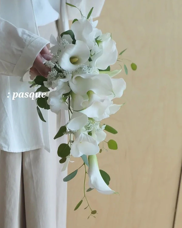Cascading Flower Bouquets