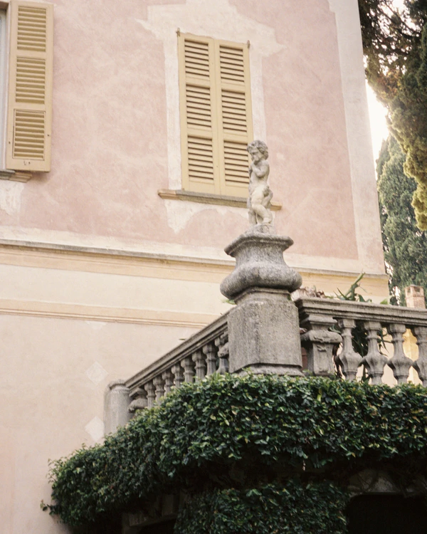 An Intimate Gothic Romance Elopement at a Historic Lake Como Villa