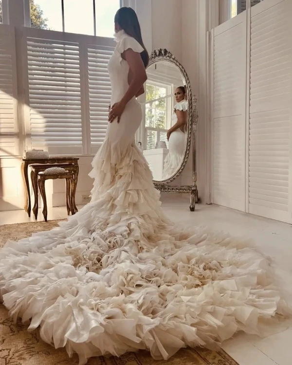 All the Details from Jennifer Lopez and Ben Affleck's Wedding