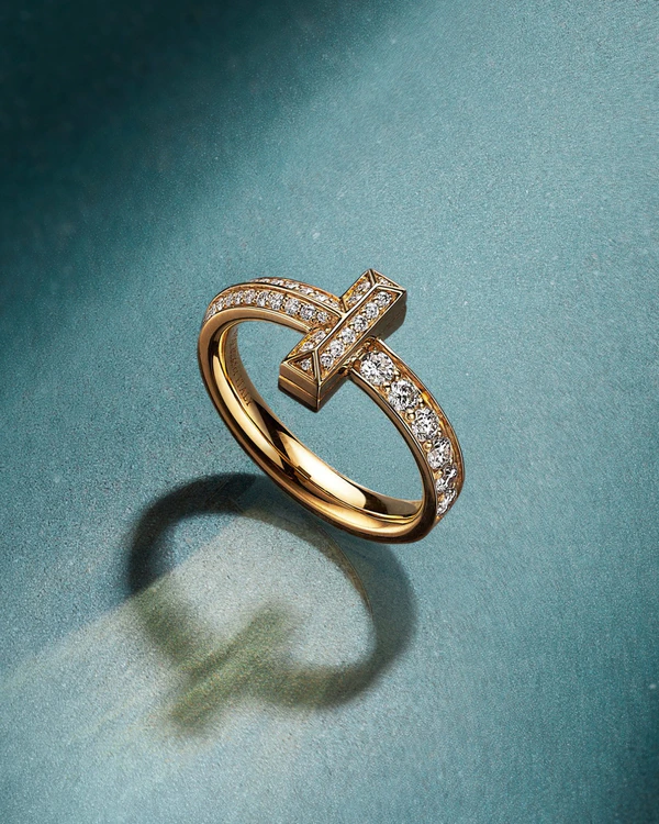 <a href="https://www.instagram.com/tiffanyandco/p/DWd7MRzIABE/">Tiffany & Co.</a>