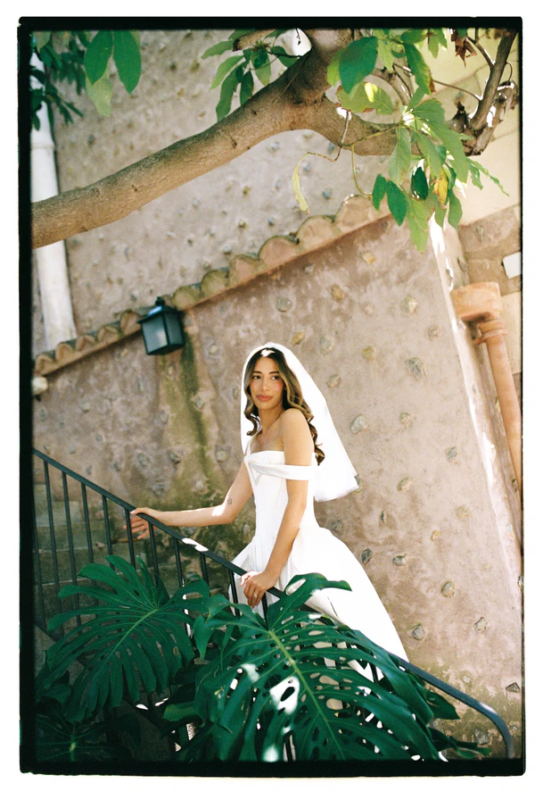 An Effortlessly Chic Garden Wedding in Mallorca with Vintage Details & Mountain Views