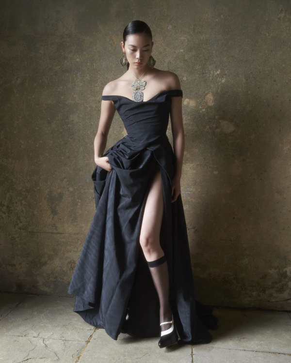 Vivienne Westwood Unveils 2025 Bridal Collections