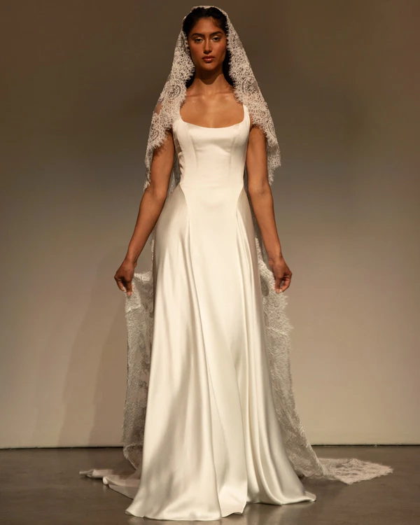 <a href="https://www.instagram.com/jennyyoonyc/">Jenny Yoo</a>, Photography: <a href="https://www.instagram.com/angelo_ries/">Angelo Ries</a>