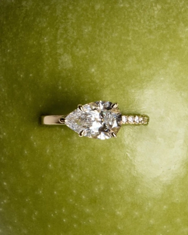 A Guide to the Chicest Engagement Ring Styles & Cuts