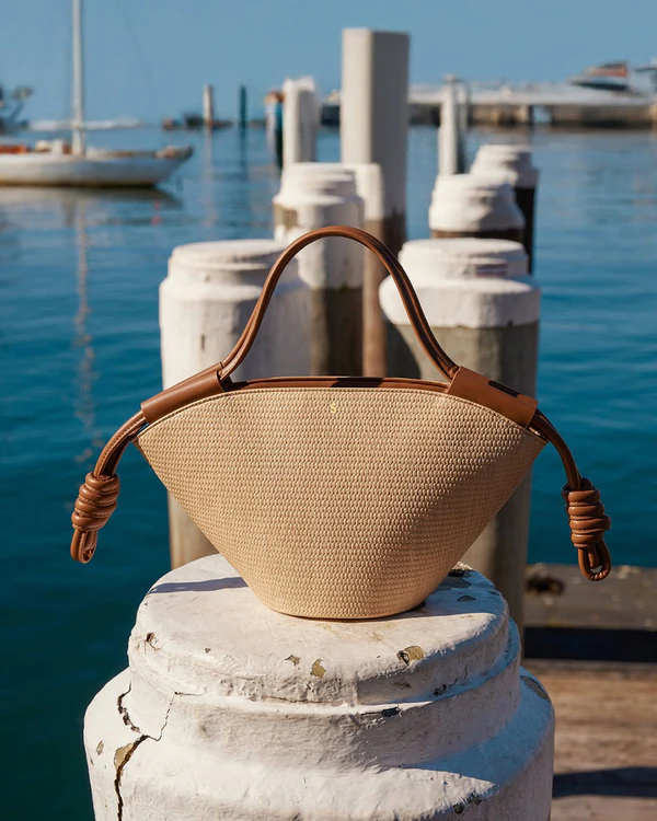 10 Online Boutiques for Custom and Personalized Gifts & Favors