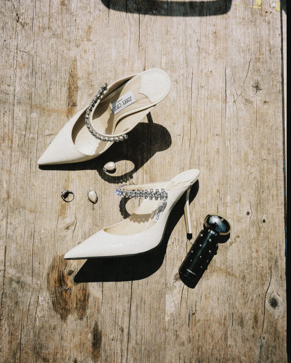 An Intimate Menorca Quarry Wedding with Avant-Garde Design & Vintage Bridal Looks