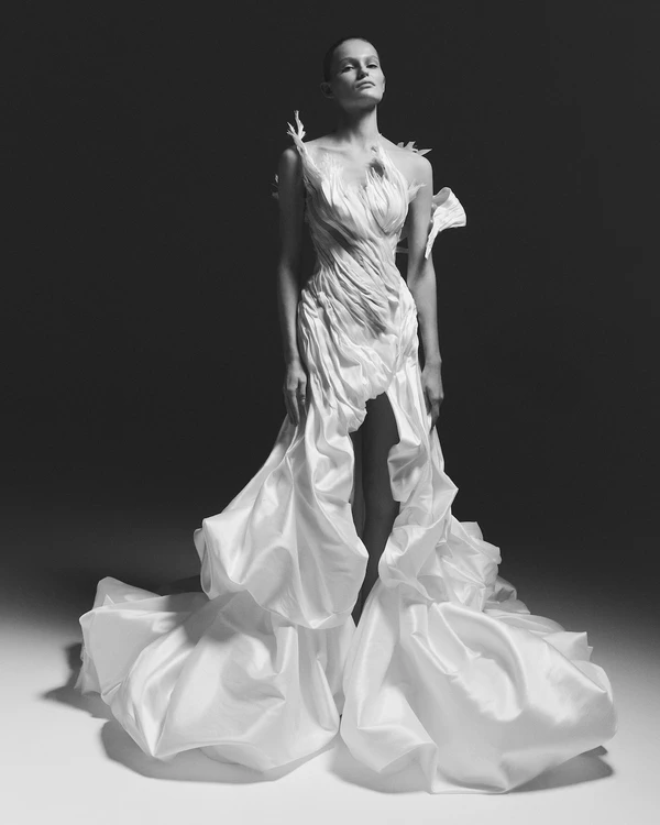 The Chicest Trends from the Spring '25 Bridal Collections