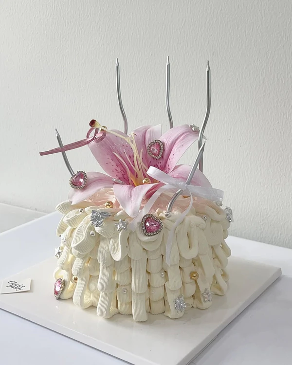<a href="https://www.instagram.com/p/DXdyOFAgdMW/?img_index=4"><span>Clarice Pastry Cakes</span></a>
