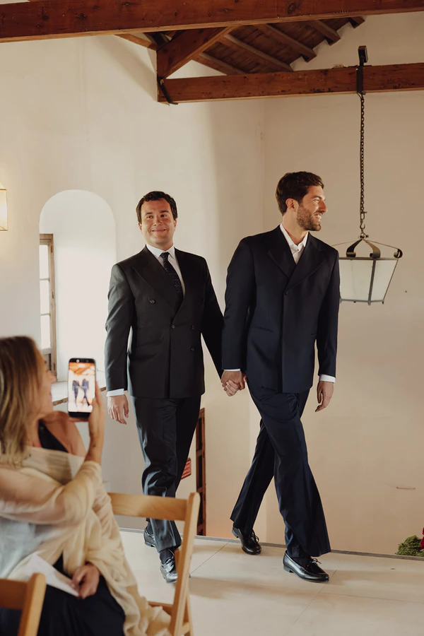 An Artist & Designer’s Art-Driven Spanish Wedding at a 16th-Century Cortijo, Drenched in Citrus and Calla Lilies