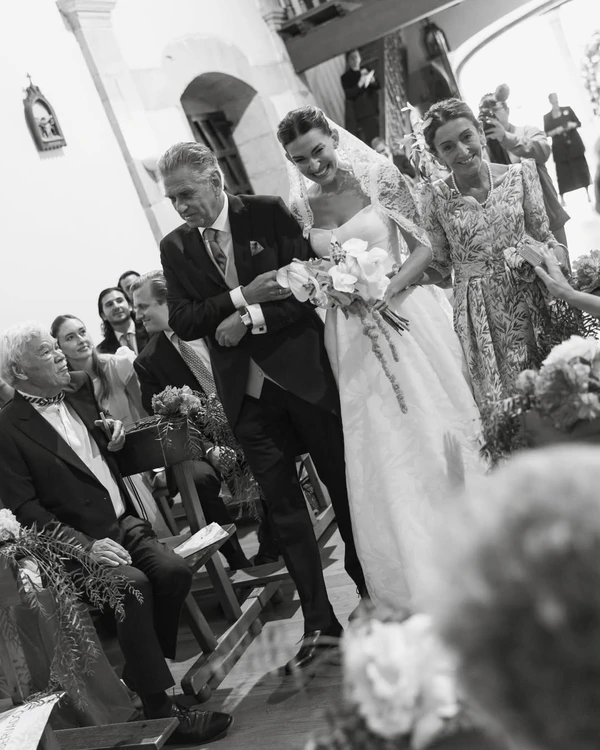 The Luxury of Simplicity: How to Achieve Timeless Wedding Photography
