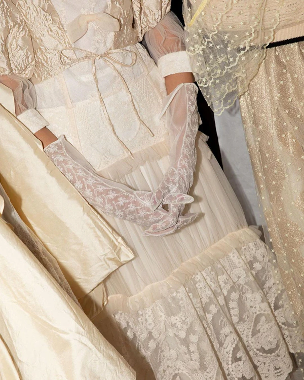 40 Statement Accessories to Complete Your Wedding Wardrobe