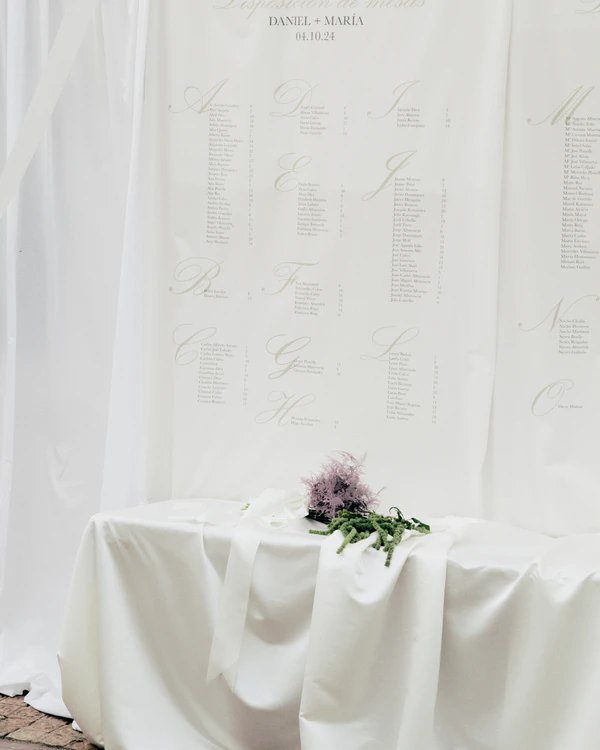 A Designer's Garden Wedding in the Heart of Valencia