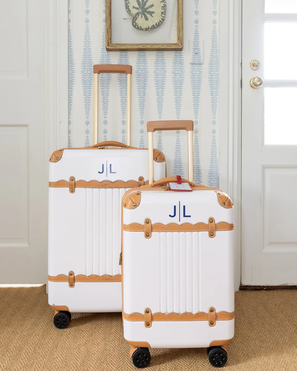 10 Online Boutiques for Custom and Personalized Gifts & Favors
