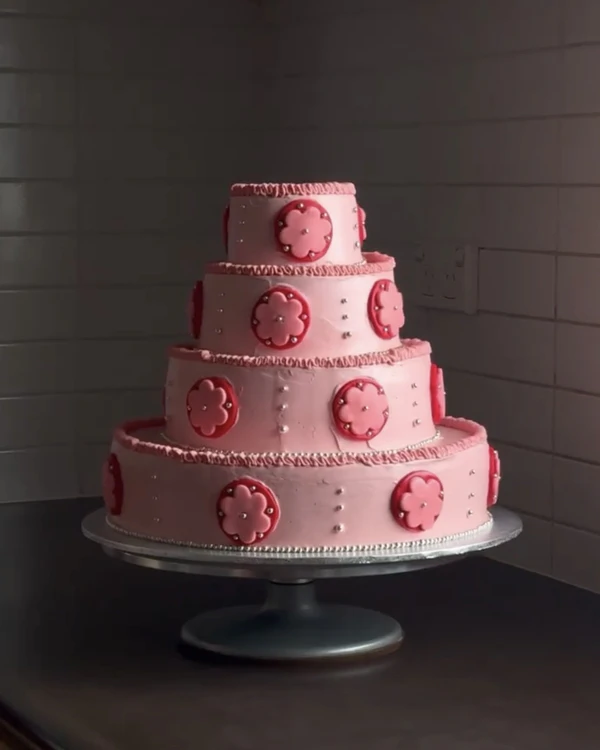 Pink Wedding Cakes & Desserts — photo 2