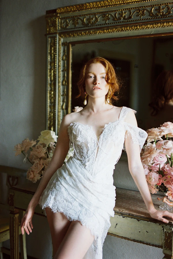 A Fusion of History, Elegance, and Love in the Wedding Editorial