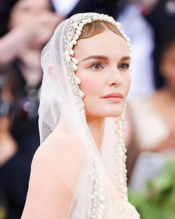 Modern Pearls: An Edit of the Chicest Accessories for the Fashion Bride
