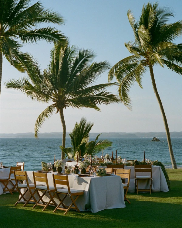 <a href="https://www.instagram.com/fstamarindo/p/DbOaLg1n9jF/?hl=en">Four Seasons Tamarindo</a>