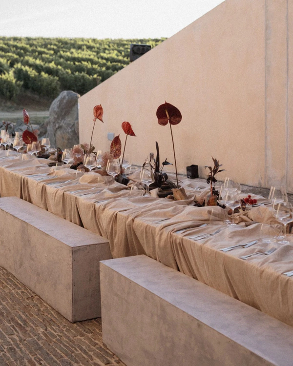 20 Creative Bench Seating Ideas for Your Wedding