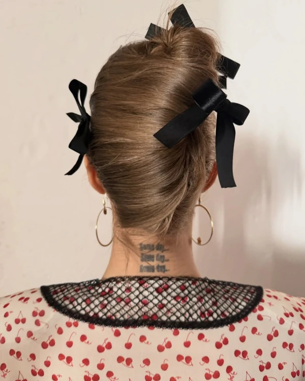 20 It-Girl Bridal Hair Accessories Beyond the Veil