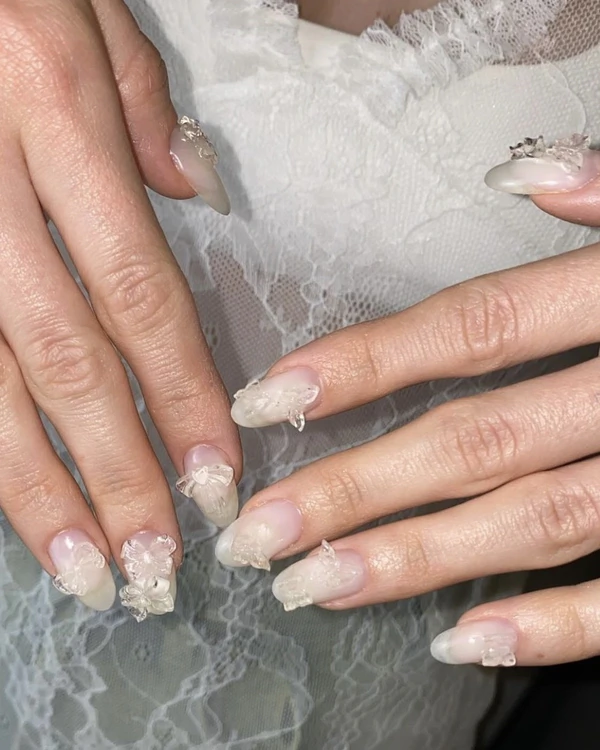 Chic Bridal Nail Inspiration