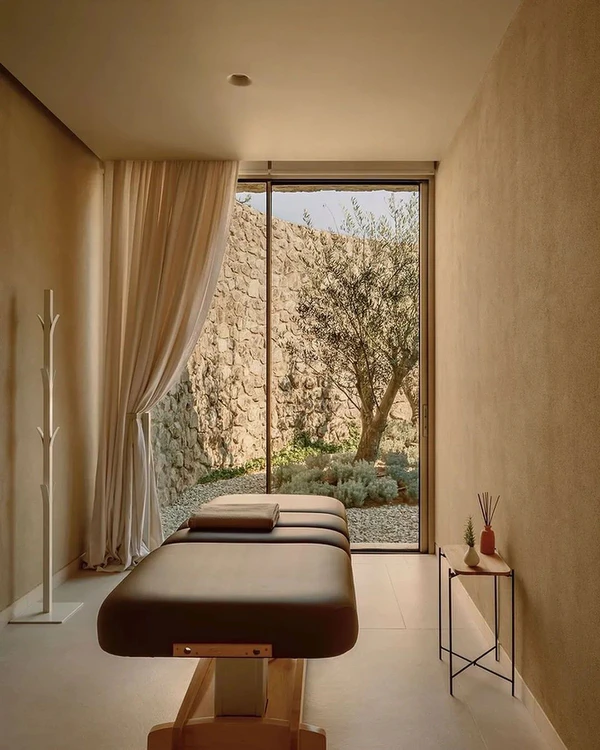 6 Techniques and Wellness Rituals to Calm Those Pre-Wedding Nerves