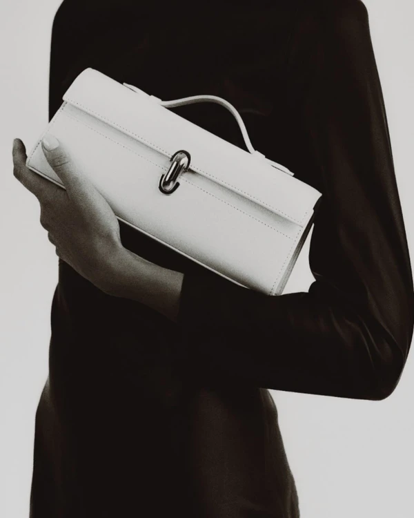 20 of the Season’s Chicest It-Girl Bridal Accessories