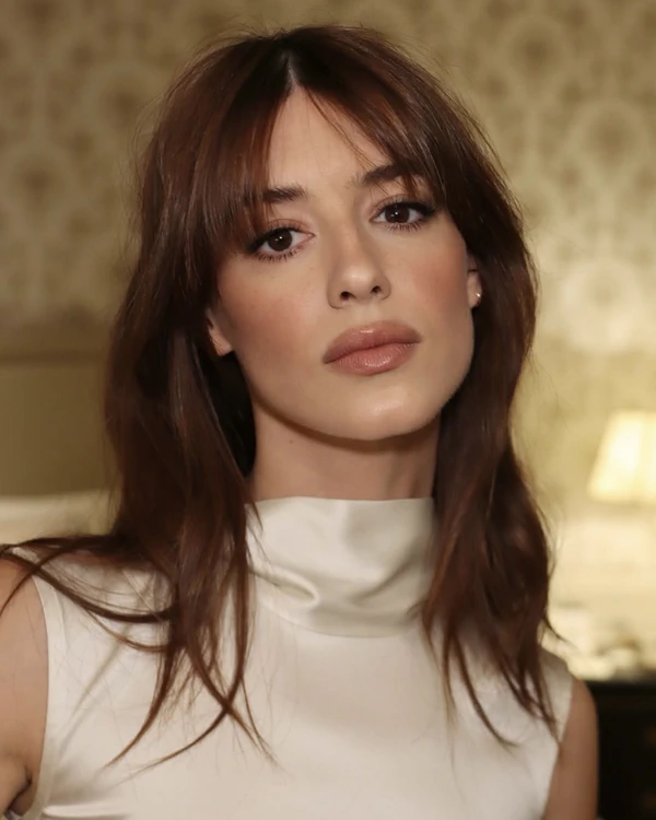 <a href="https://www.instagram.com/p/DVWUga_Du33/?img_index=1" target="_blank">Nikki Makeup</a>
