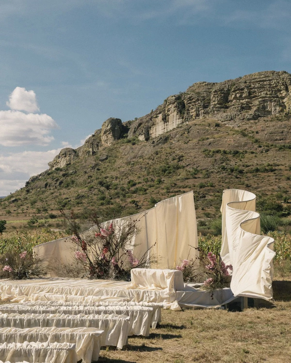 Inside Alix Traeger & Zoya Biglary’s Vibrant Wedding in Oaxaca, Mexico — photo 1